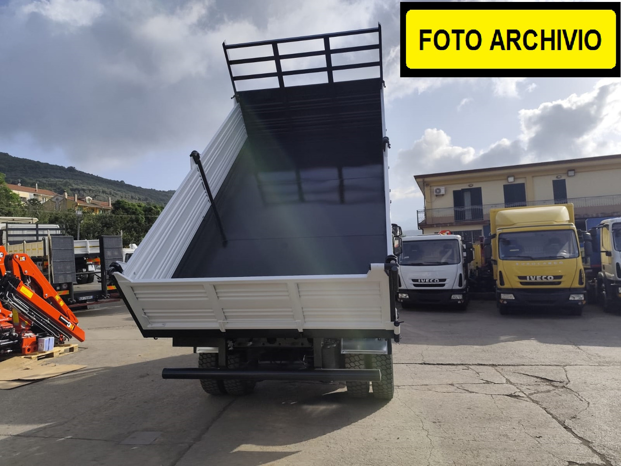 IVECO EUROCARGO ML140E18 - Sklápač: obrázok 3 IVECO EUROCARGO ML140E18 - Sklápač: obrázok 3