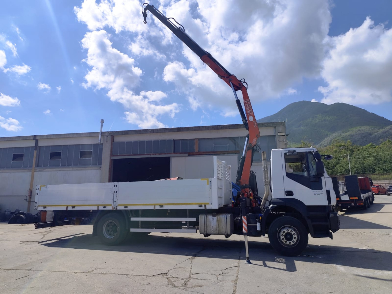 IVECO STRALIS 190S31 - Auto s hydraulickou rukou: obrázok 2 IVECO STRALIS 190S31 - Auto s hydraulickou rukou: obrázok 2