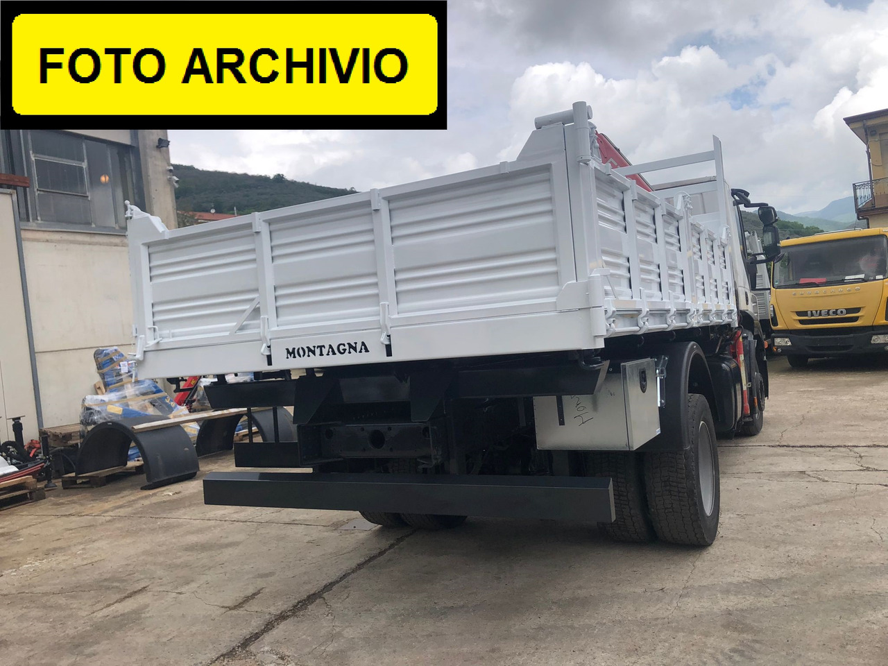 IVECO STRALIS 190S31 - Auto s hydraulickou rukou: obrázok 2 IVECO STRALIS 190S31 - Auto s hydraulickou rukou: obrázok 2