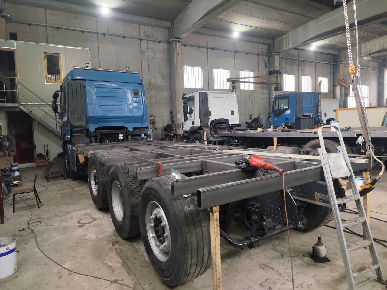 IVECO STRALIS 320S50 - Valníkový/ Plošinový nákladný automobil: obrázok 3 IVECO STRALIS 320S50 - Valníkový/ Plošinový nákladný automobil: obrázok 3