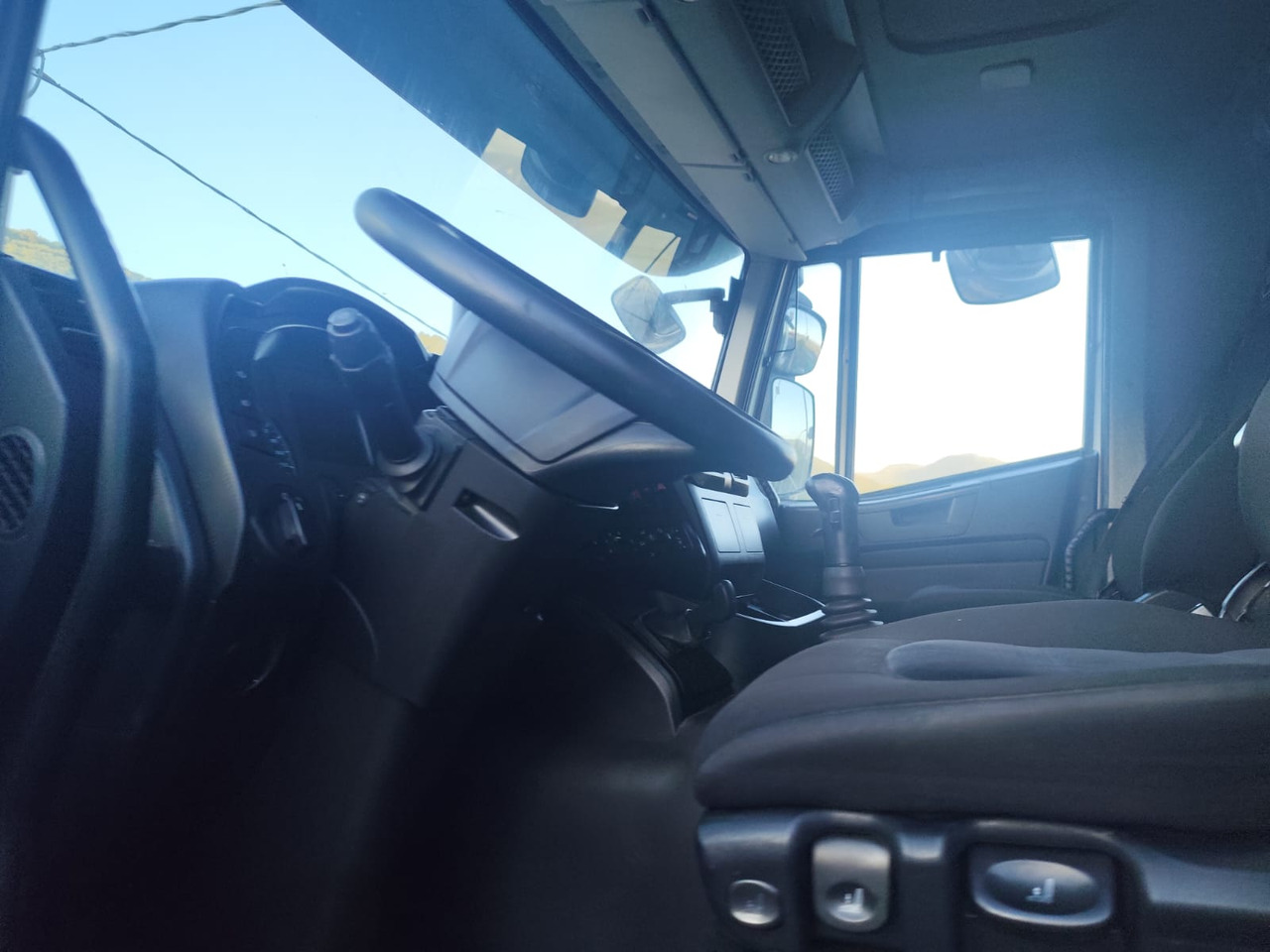 IVECO STRALIS AD 260S31 XP - Podvozek s kabinou: obrázok 3 IVECO STRALIS AD 260S31 XP - Podvozek s kabinou: obrázok 3