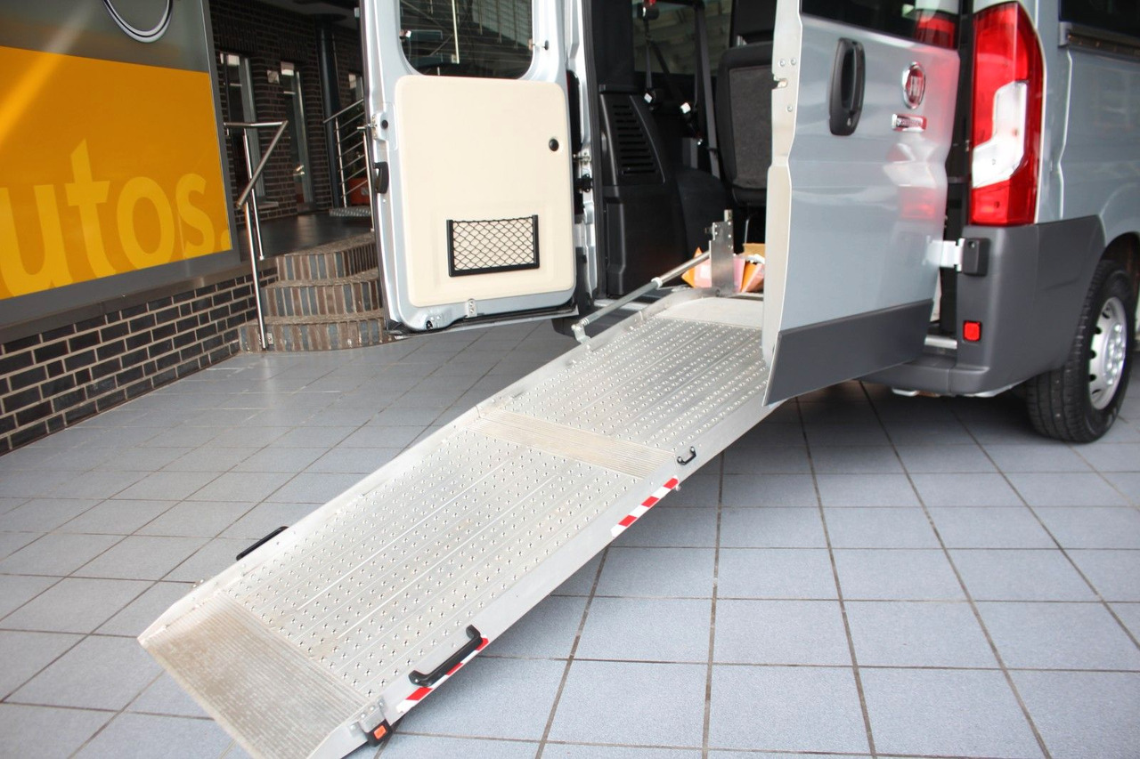 Leasing  Fiat Ducato Kombi 33 150 L1H1 9-Sitzer Rollstuhlrampe Fiat Ducato Kombi 33 150 L1H1 9-Sitzer Rollstuhlrampe: obrázok 9