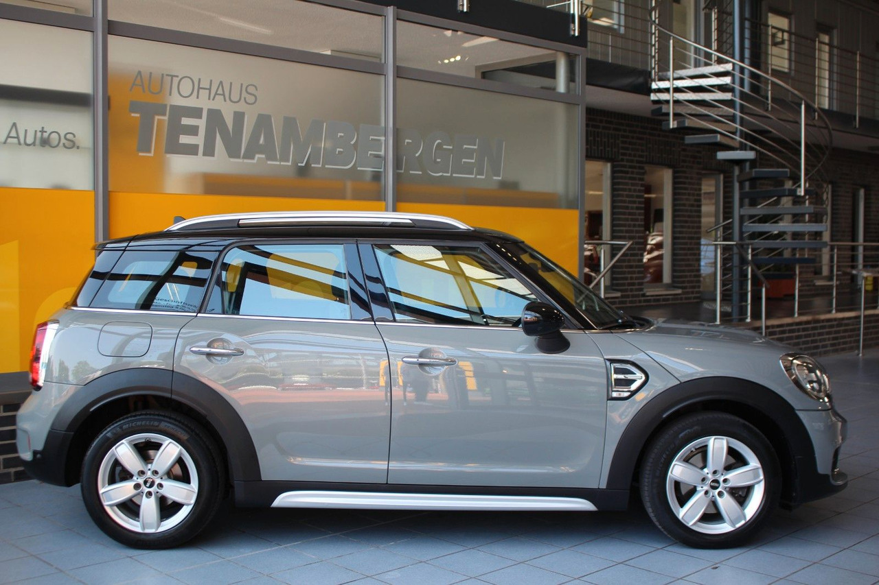 MINI Cooper D Countryman Pepper Navi Klimaaut. PDC - Automobil: obrázok 3 MINI Cooper D Countryman Pepper Navi Klimaaut. PDC - Automobil: obrázok 3