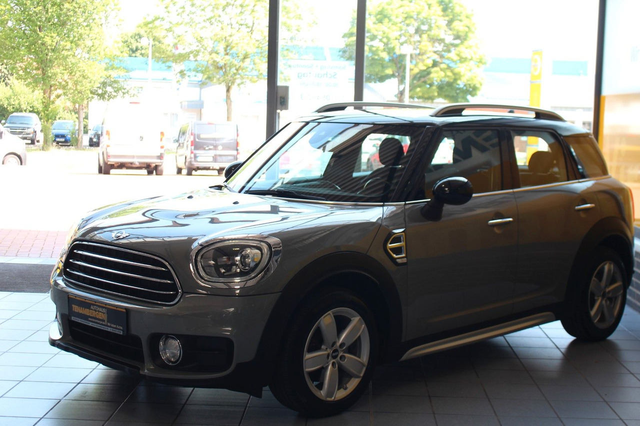 MINI Cooper D Countryman Pepper Navi Klimaaut. PDC - Automobil: obrázok 4 MINI Cooper D Countryman Pepper Navi Klimaaut. PDC - Automobil: obrázok 4
