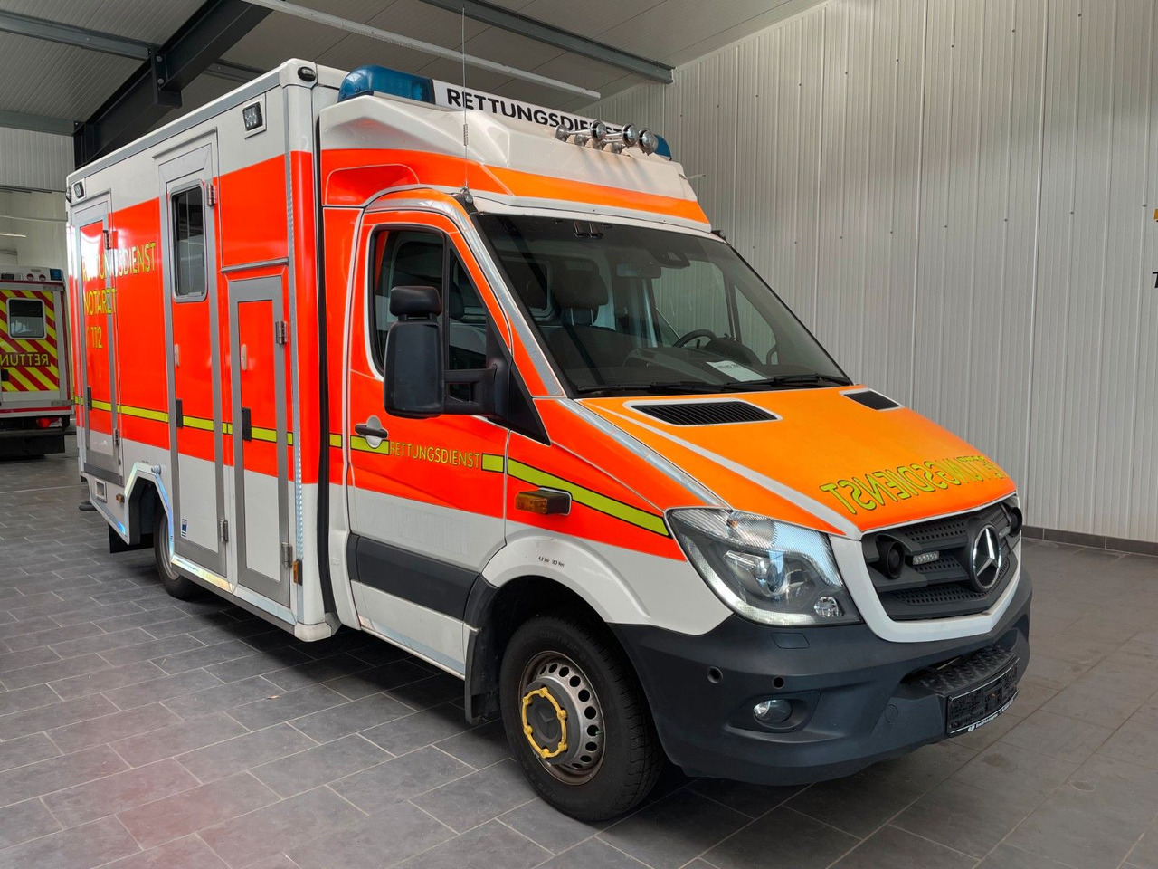 Mercedes-Benz Sprinter II Rettungswagen 519 CDI - Automobil: obrázok 1 Mercedes-Benz Sprinter II Rettungswagen 519 CDI - Automobil: obrázok 1