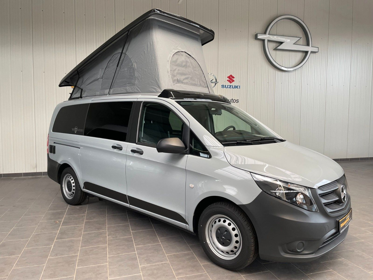 Mercedes-Benz Vito VanTourer Urban "Comfort" Camper Küche AHK - Obytný van: obrázok 1 Mercedes-Benz Vito VanTourer Urban "Comfort" Camper Küche AHK - Obytný van: obrázok 1