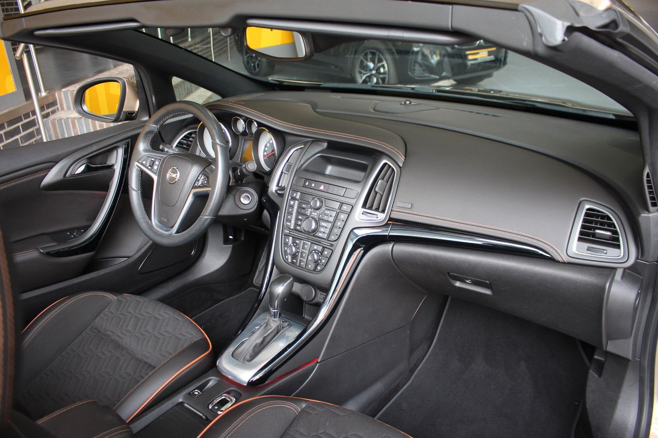 Opel Cascada Innovation AT Sitz- & Lenkradhzg BiXenon - Automobil: obrázok 5 Opel Cascada Innovation AT Sitz- & Lenkradhzg BiXenon - Automobil: obrázok 5