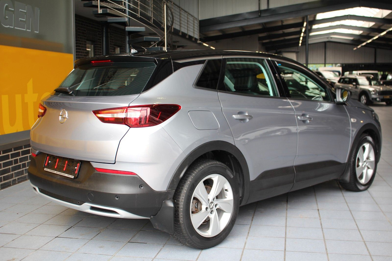 SUV Opel Grandland (X) 2.0 Inno Kamera Keyless LED AHK: obrázok 13