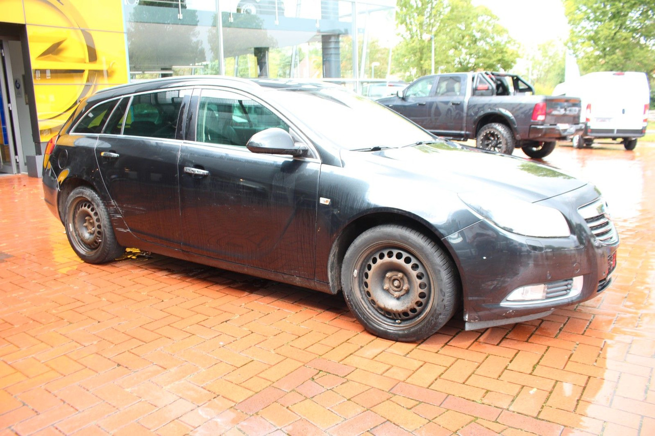 Opel Insignia A Sports Tourer Innovation - Kombi: obrázok 1 Opel Insignia A Sports Tourer Innovation - Kombi: obrázok 1