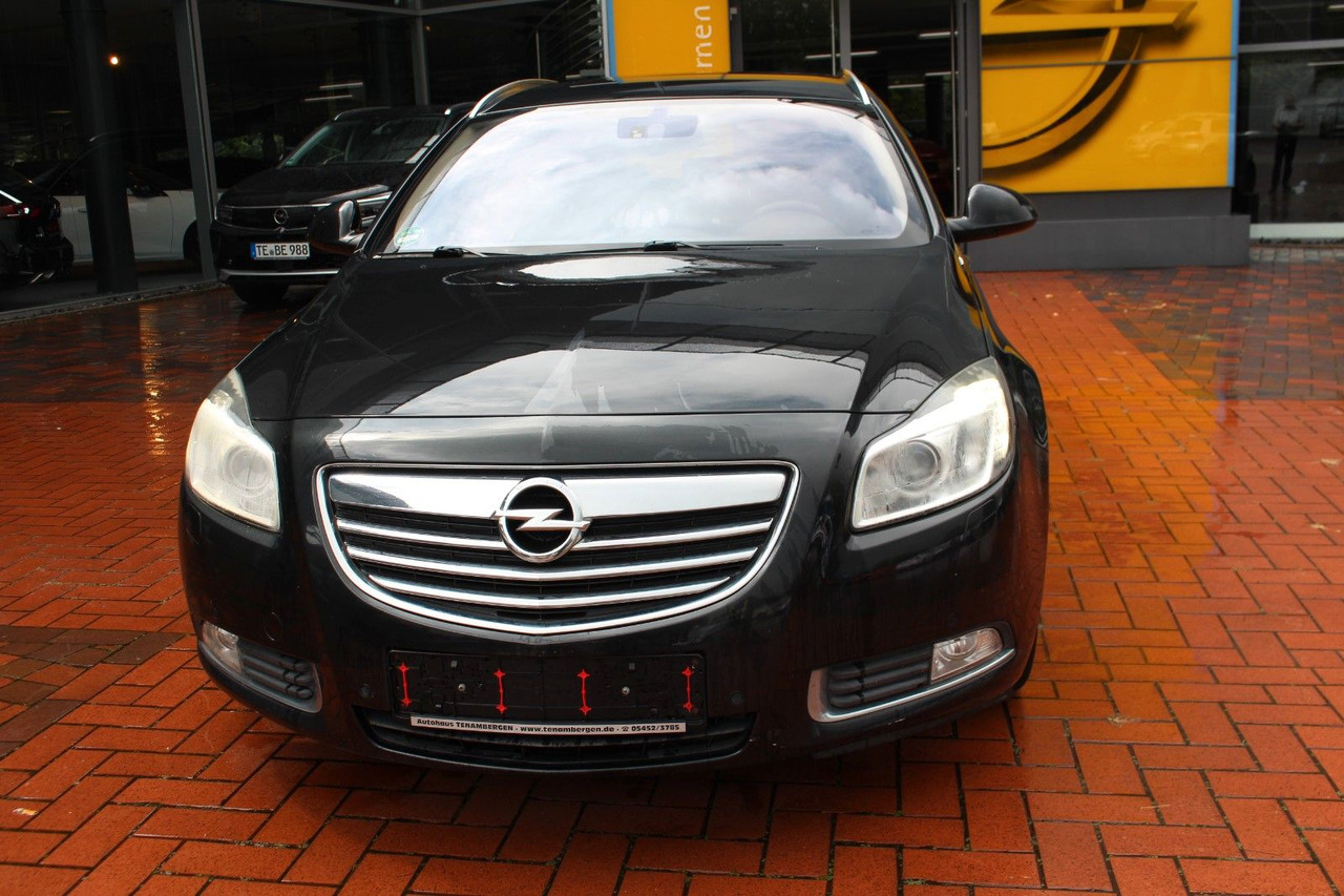 Opel Insignia A Sports Tourer Innovation - Kombi: obrázok 2 Opel Insignia A Sports Tourer Innovation - Kombi: obrázok 2