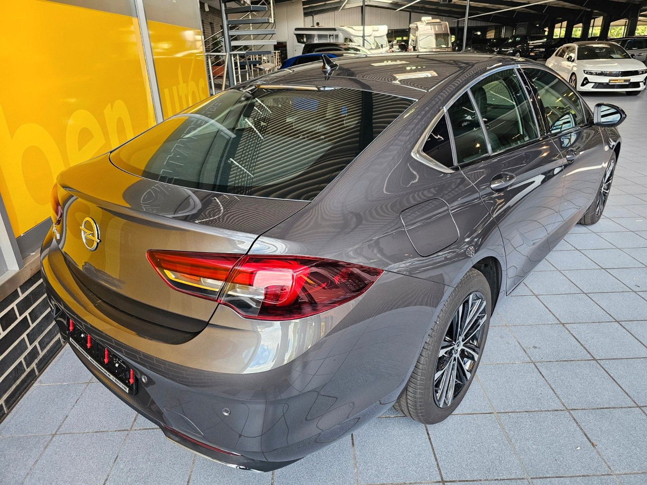 Opel Insignia B GS Elegance Memory Matrix SHZ Massage - Sedan: obrázok 2 Opel Insignia B GS Elegance Memory Matrix SHZ Massage - Sedan: obrázok 2