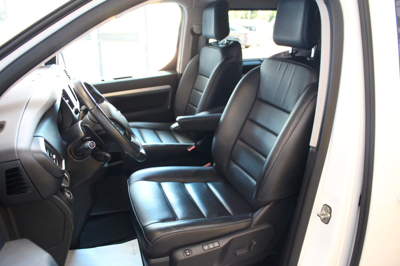 Opel Zafira Life Tourer M VIP-Sitze Tisch Leder AHK - Mikrobus: obrázok 5 Opel Zafira Life Tourer M VIP-Sitze Tisch Leder AHK - Mikrobus: obrázok 5