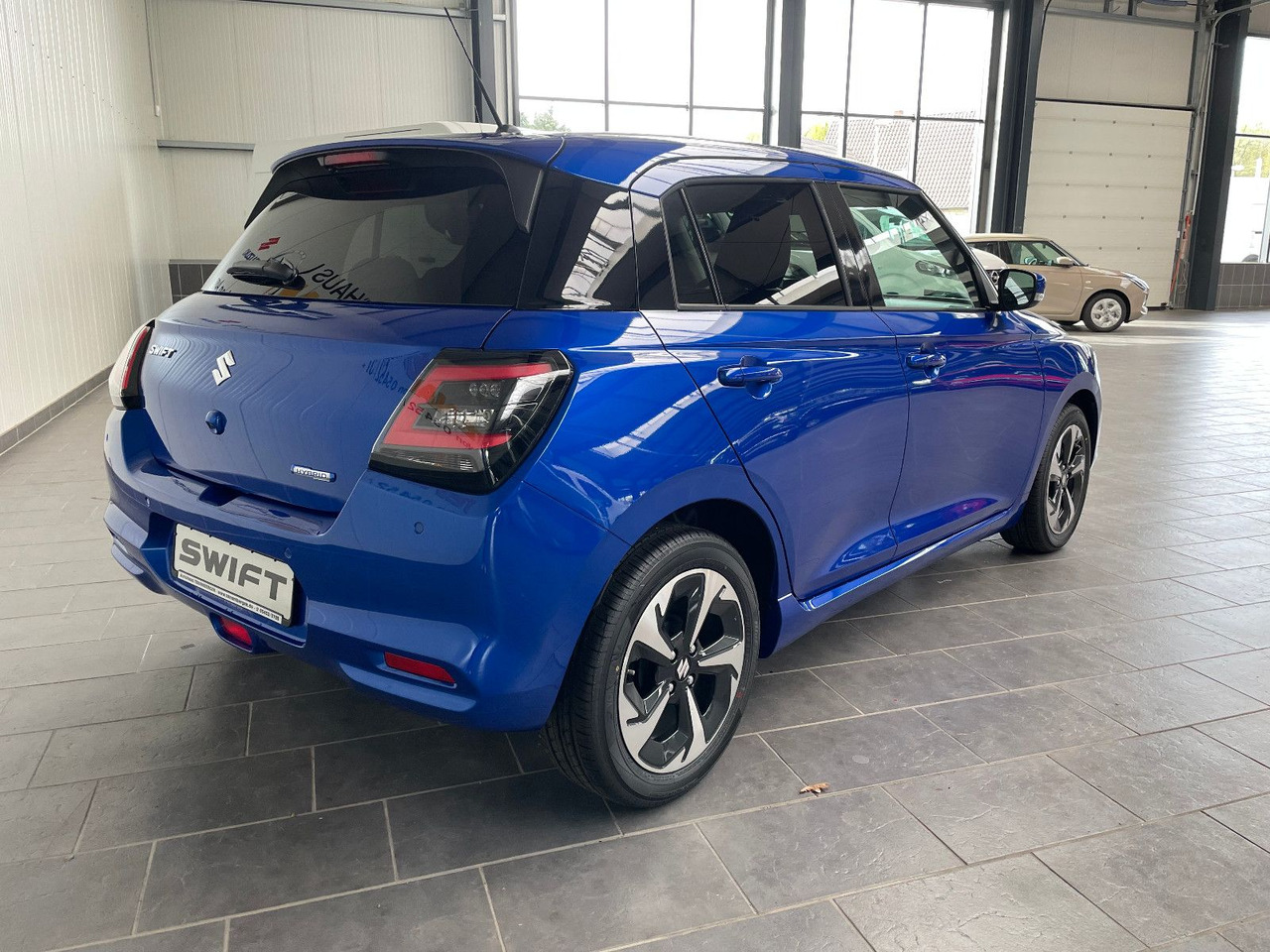 Suzuki Swift 1.2 DUALJET HYBRID Comfort+ - Automobil: obrázok 3 Suzuki Swift 1.2 DUALJET HYBRID Comfort+ - Automobil: obrázok 3