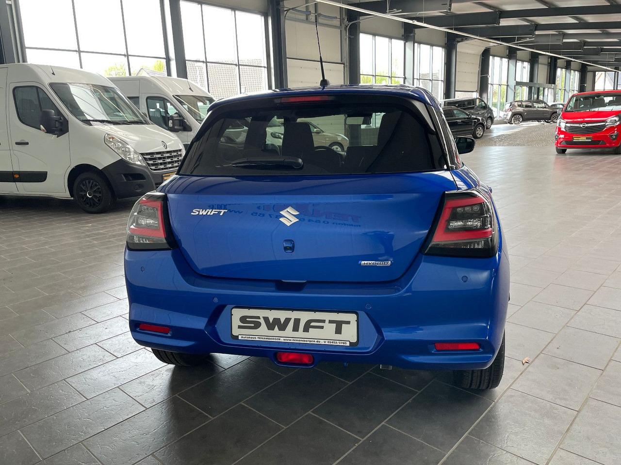 Suzuki Swift 1.2 DUALJET HYBRID Comfort+ - Automobil: obrázok 4 Suzuki Swift 1.2 DUALJET HYBRID Comfort+ - Automobil: obrázok 4