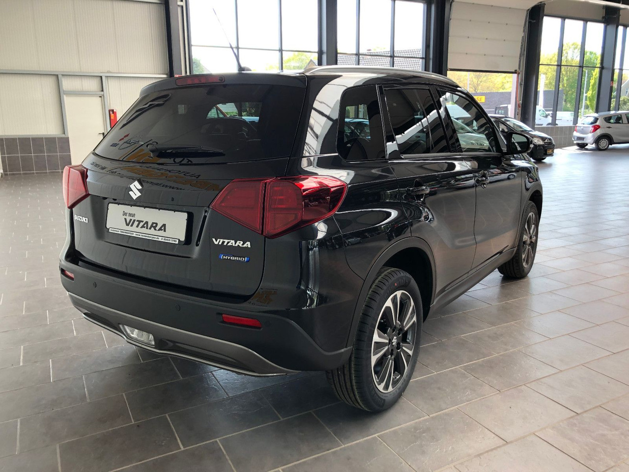 Suzuki Vitara 1.5 Hybrid Comfort+Automatik/ Panor.-Dach - SUV: obrázok 3 Suzuki Vitara 1.5 Hybrid Comfort+Automatik/ Panor.-Dach - SUV: obrázok 3
