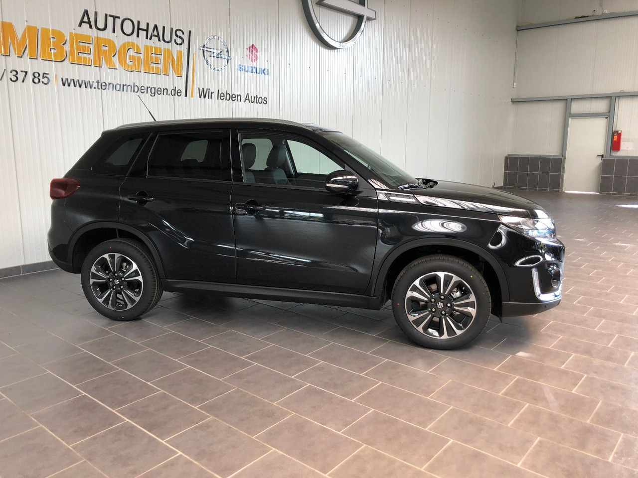 Suzuki Vitara 1.5 Hybrid Comfort+Automatik/ Panor.-Dach - SUV: obrázok 2 Suzuki Vitara 1.5 Hybrid Comfort+Automatik/ Panor.-Dach - SUV: obrázok 2