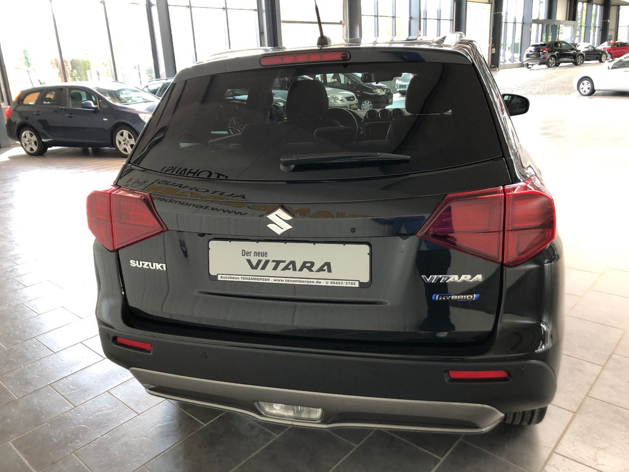 Suzuki Vitara 1.5 Hybrid Comfort+Automatik/ Panor.-Dach - SUV: obrázok 4 Suzuki Vitara 1.5 Hybrid Comfort+Automatik/ Panor.-Dach - SUV: obrázok 4