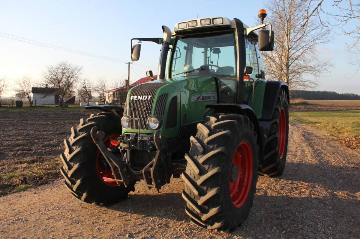 FENDT 716 - Traktor: obrázok 1 FENDT 716 - Traktor: obrázok 1