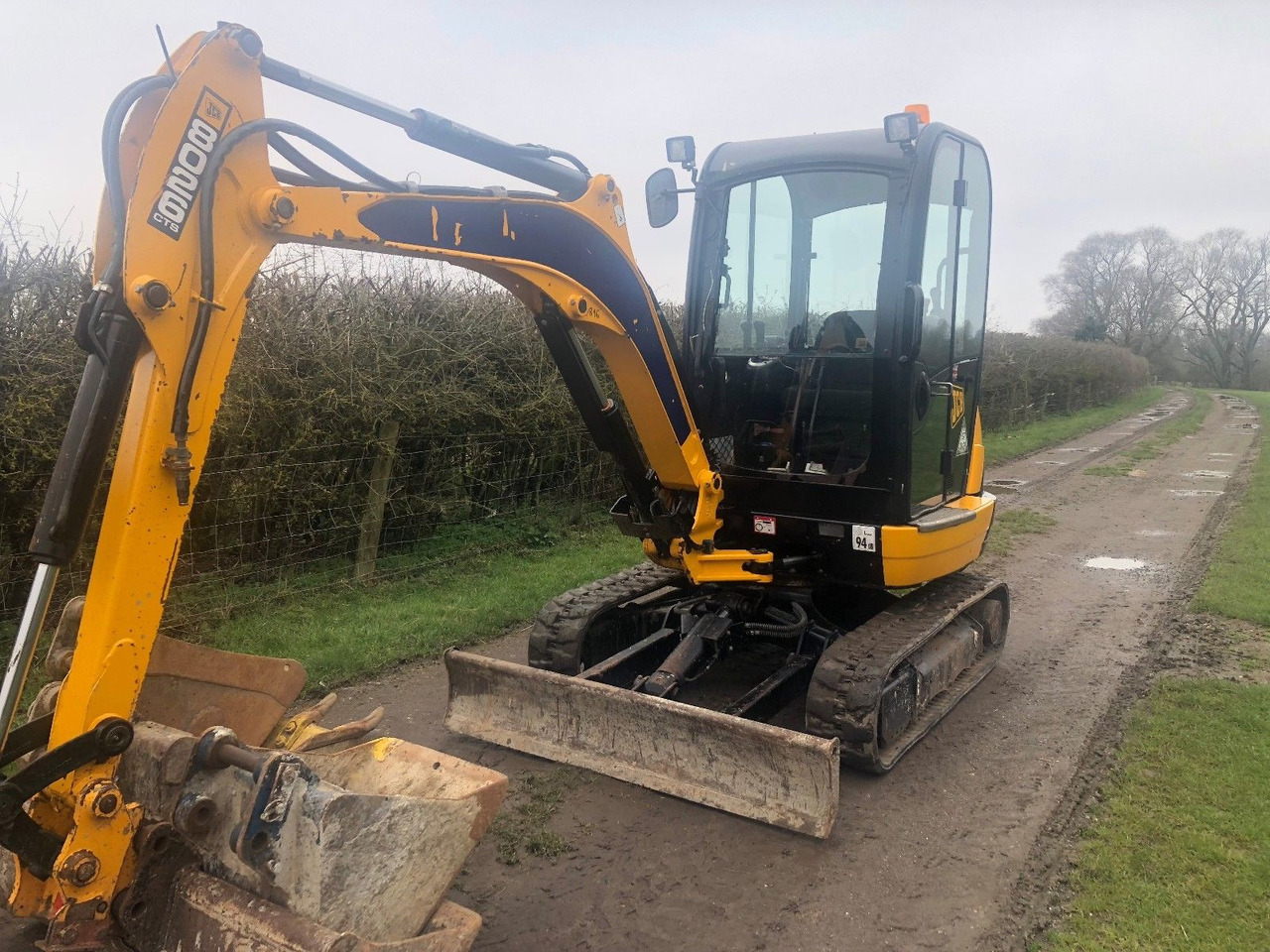 JCB 8026 CTS - Mini rýpadlo: obrázok 1 JCB 8026 CTS - Mini rýpadlo: obrázok 1
