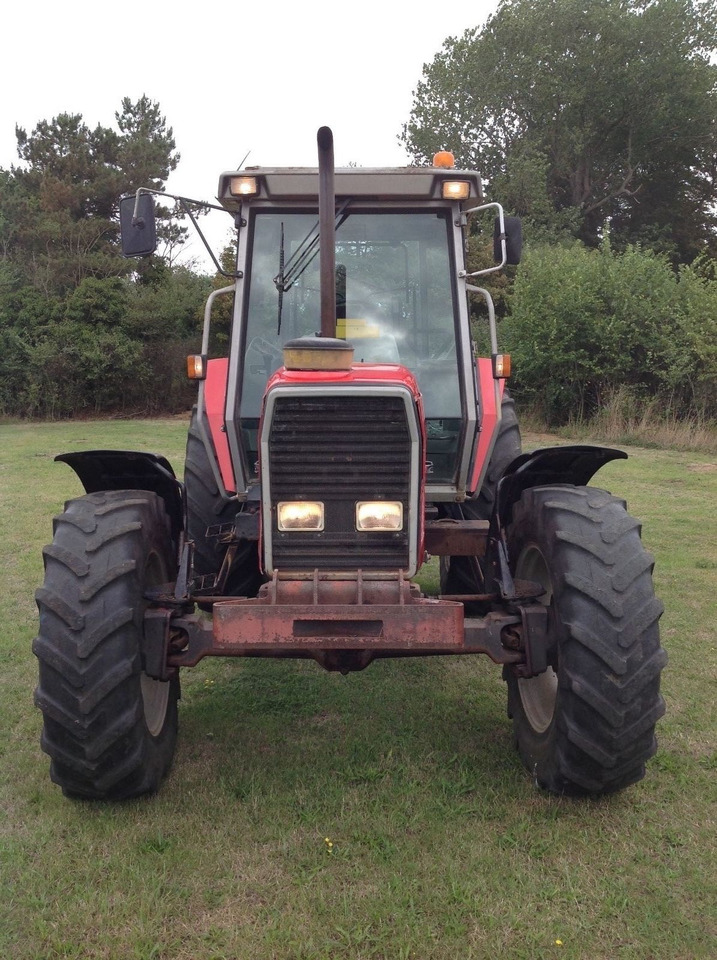 Massey Ferguson 3120 - Traktor: obrázok 2 Massey Ferguson 3120 - Traktor: obrázok 2