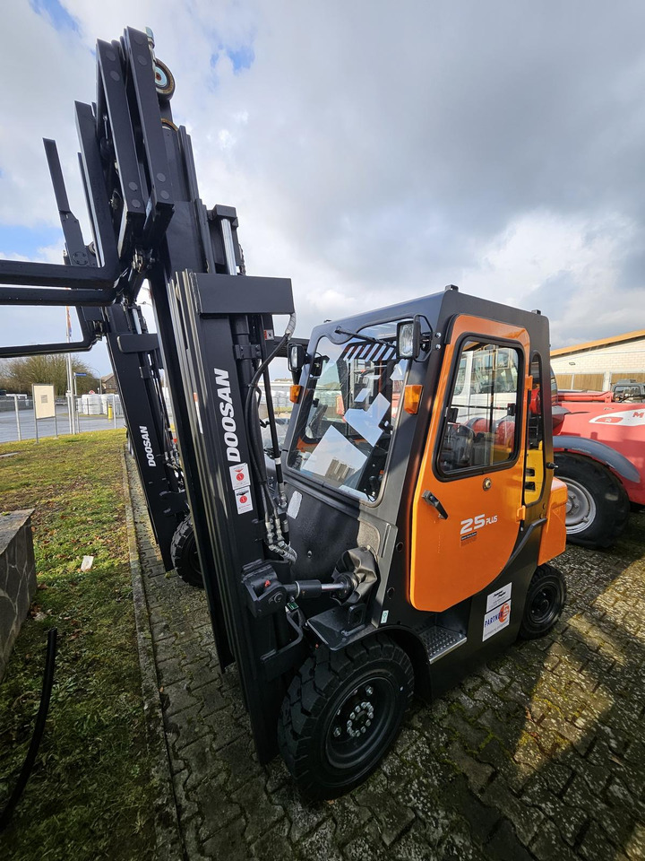 Doosan G25GP - Plynový vysokozdvižný vozík: obrázok 1 Doosan G25GP - Plynový vysokozdvižný vozík: obrázok 1