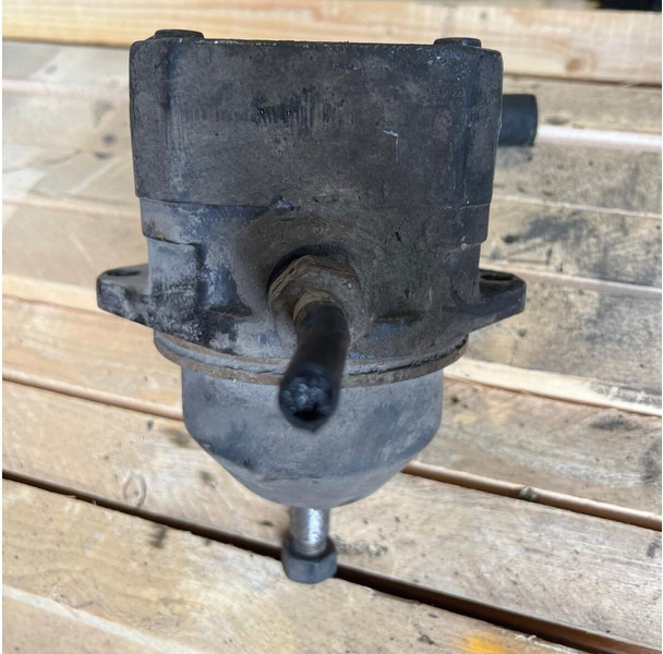 Volvo B12 - Hydraulický motor: obrázok 4 Volvo B12 - Hydraulický motor: obrázok 4