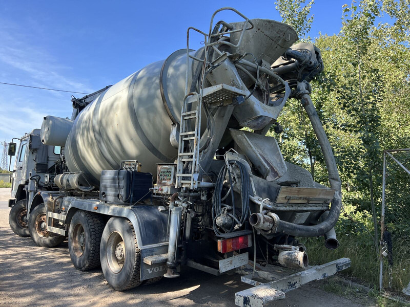 Stacionárne čerpadlo betónu Volvo FL12: obrázok 13
