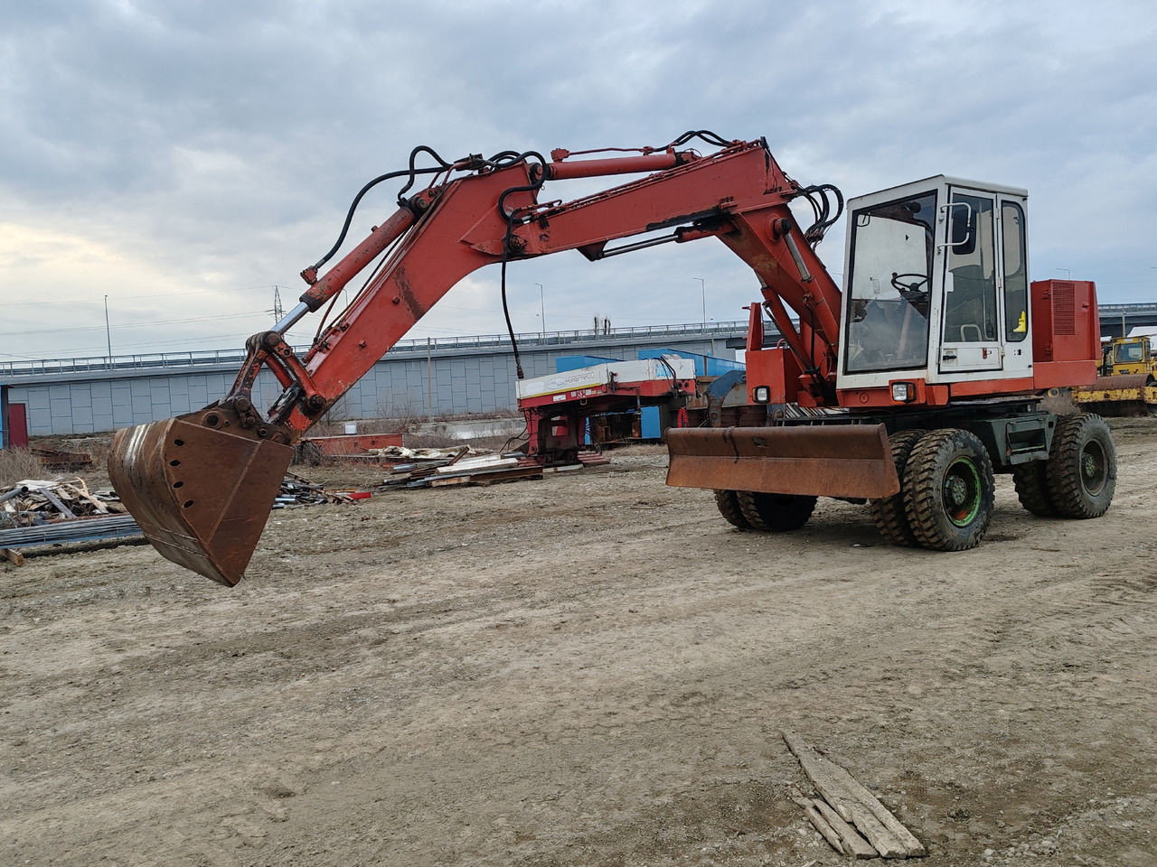 Case Poclain 61P - Kolesové rýpadlo: obrázok 3 Case Poclain 61P - Kolesové rýpadlo: obrázok 3