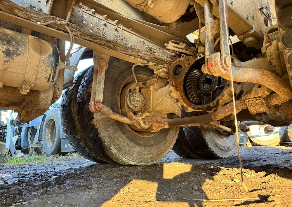 Iveco EuroTrakker - Sklápač: obrázok 5 Iveco EuroTrakker - Sklápač: obrázok 5