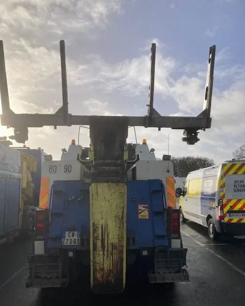 Volvo FL10 - Odťahovy voz: obrázok 4 Volvo FL10 - Odťahovy voz: obrázok 4