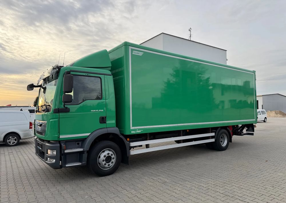 MAN TGM 15.250 - Skříňový nákladní auto: obrázok 3 MAN TGM 15.250 - Skříňový nákladní auto: obrázok 3