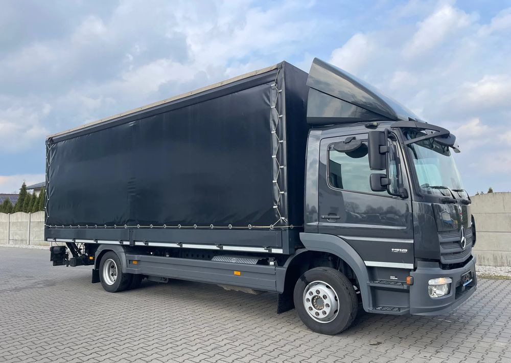Mercedes-Benz 1218 - Plachtové nákladné vozidlo: obrázok 5 Mercedes-Benz 1218 - Plachtové nákladné vozidlo: obrázok 5