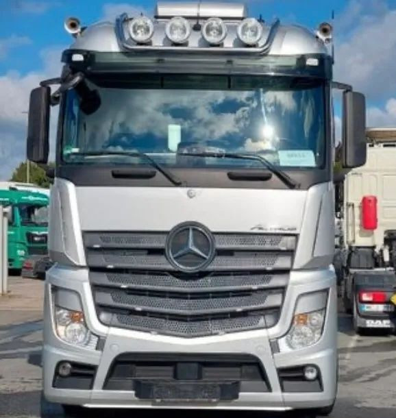 Mercedes-Benz ACTROS 2542 - Skříňový nákladní auto: obrázok 5 Mercedes-Benz ACTROS 2542 - Skříňový nákladní auto: obrázok 5