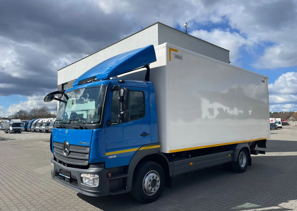 Mercedes-Benz ATEGO 1318, kontener 6,2m, ładowność 7,5 tony! - Skříňový nákladní auto: obrázok 2 Mercedes-Benz ATEGO 1318, kontener 6,2m, ładowność 7,5 tony! - Skříňový nákladní auto: obrázok 2
