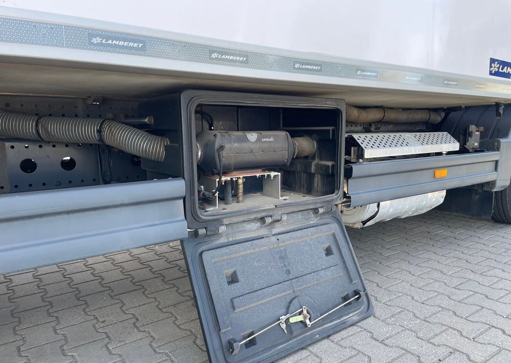 Mercedes-Benz ATEGO 818, IZOTERMA OGRZEWANA! - Skříňový nákladní auto: obrázok 4 Mercedes-Benz ATEGO 818, IZOTERMA OGRZEWANA! - Skříňový nákladní auto: obrázok 4