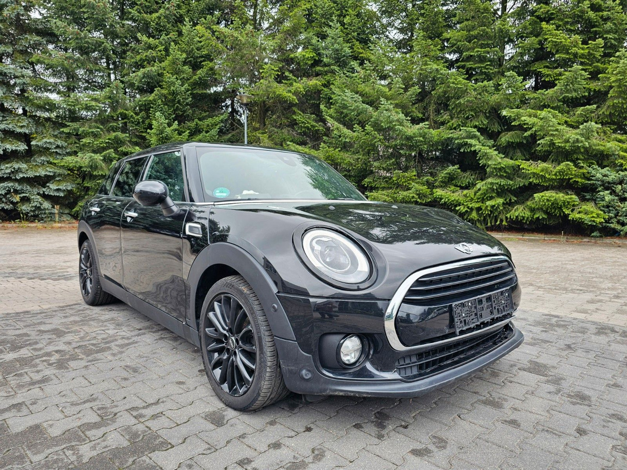MINI Cooper D Clubman Automatik Harman/Kardon - Kombi: obrázok 2 MINI Cooper D Clubman Automatik Harman/Kardon - Kombi: obrázok 2