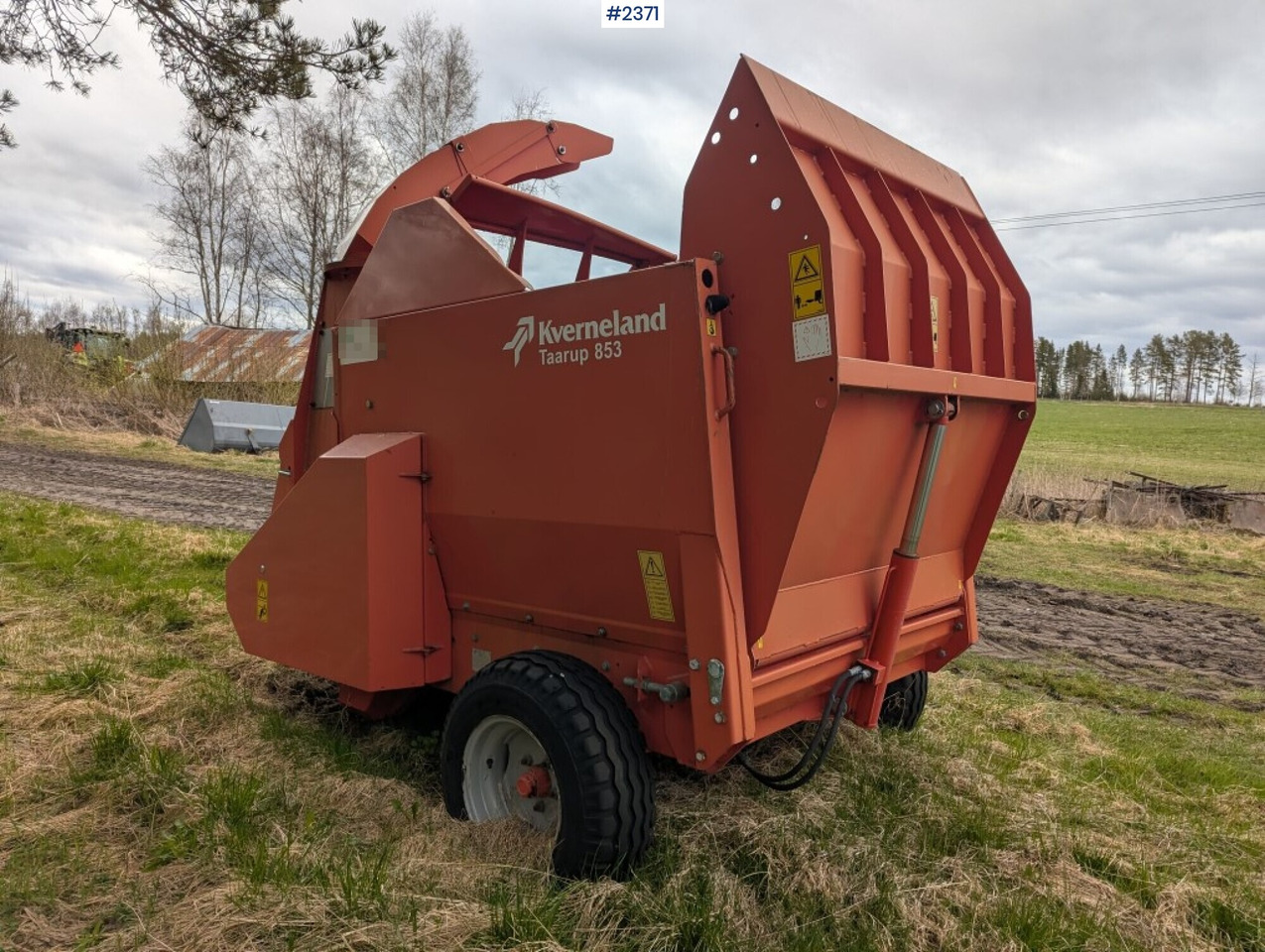 Bale cutter / Feed shredder Kverneland Taarup 853 - Stroje na zber krmovín: obrázok 4 Bale cutter / Feed shredder Kverneland Taarup 853 - Stroje na zber krmovín: obrázok 4