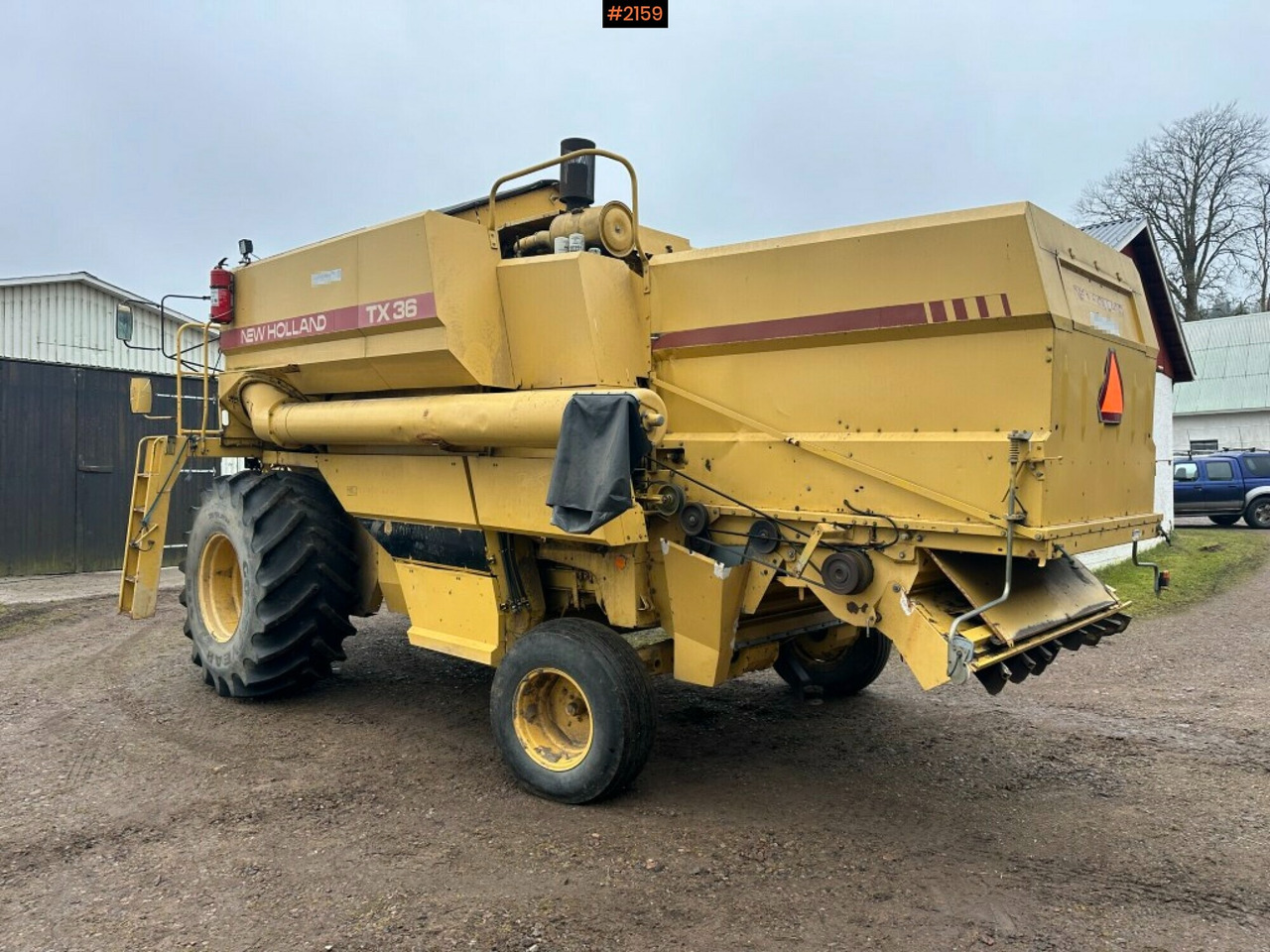 Combine harvester New Holland TX36 20 ft header with wagon (see video) - Obilný kombajn: obrázok 5 Combine harvester New Holland TX36 20 ft header with wagon (see video) - Obilný kombajn: obrázok 5