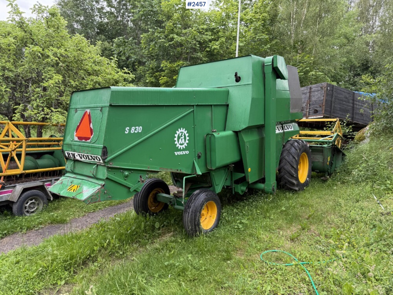Combine harvester Volvo BM S830 with 2 cutting tables - Obilný kombajn: obrázok 5 Combine harvester Volvo BM S830 with 2 cutting tables - Obilný kombajn: obrázok 5