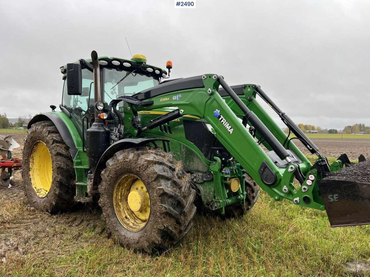 JOHN DEERE 6155R Agricultural tractor - Traktor: obrázok 2 JOHN DEERE 6155R Agricultural tractor - Traktor: obrázok 2