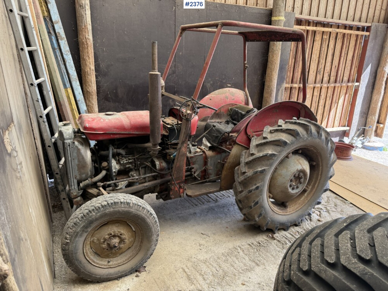 Massey Ferguson Special 35X - Traktor: obrázok 2 Massey Ferguson Special 35X - Traktor: obrázok 2
