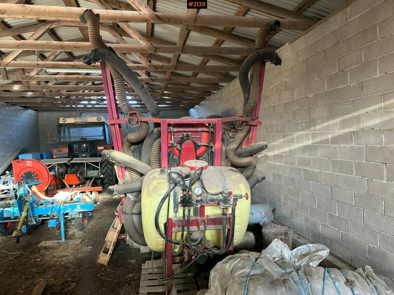Mist blower Hardi 400 liters - Postrekovač za traktor: obrázok 1 Mist blower Hardi 400 liters - Postrekovač za traktor: obrázok 1