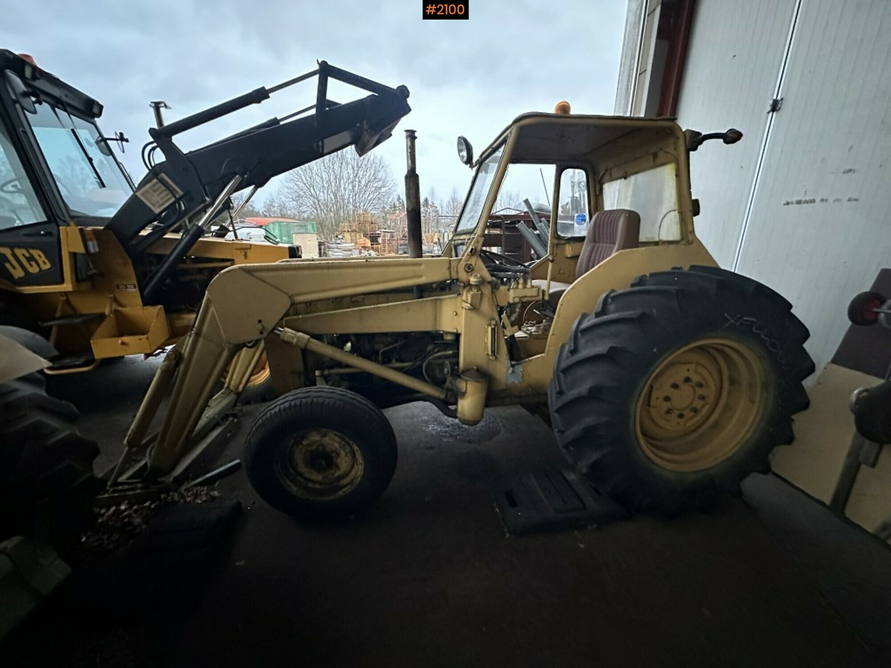 Tractor, 2 pcs Massey Ferguson 205 and 203 - Traktor: obrázok 3 Tractor, 2 pcs Massey Ferguson 205 and 203 - Traktor: obrázok 3