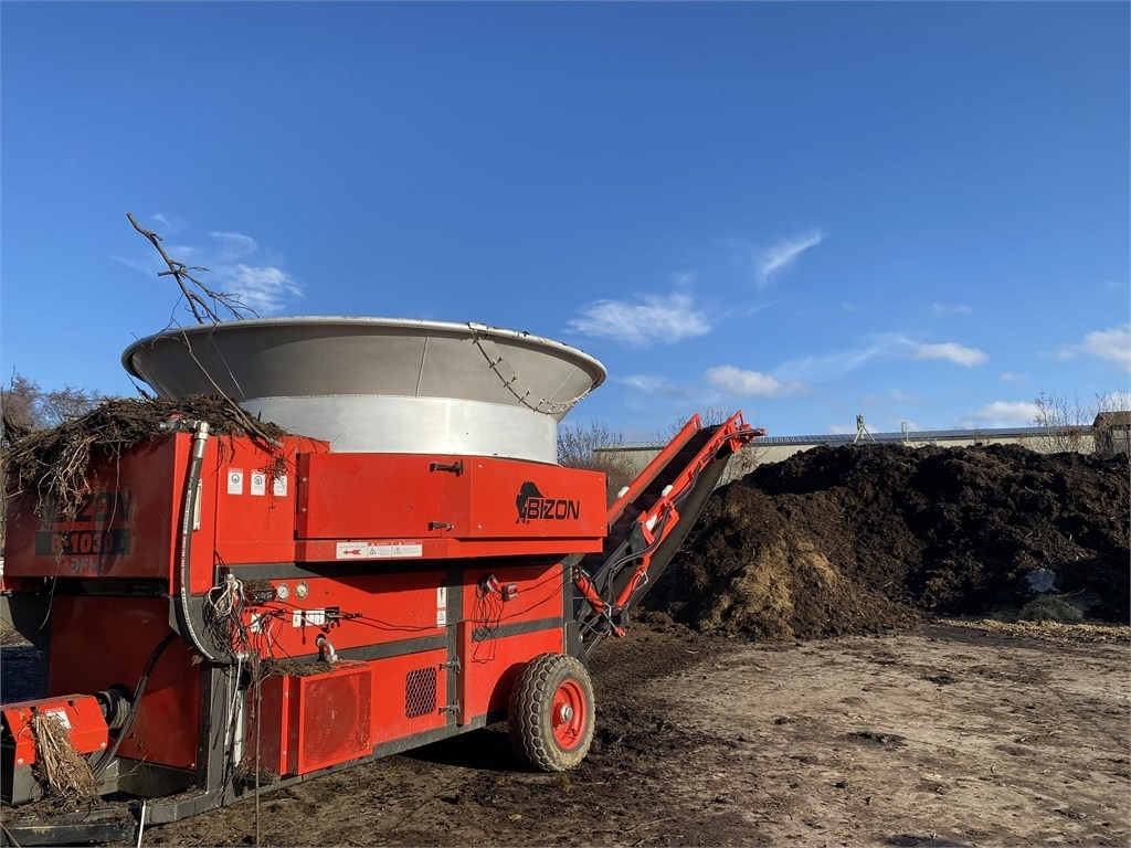 Bizon B-1030 Kompost Schredder Biomasse Mist Compost shr - Drvič slamy: obrázok 1 Bizon B-1030 Kompost Schredder Biomasse Mist Compost shr - Drvič slamy: obrázok 1