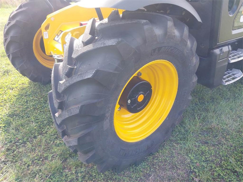 JCB 542-70 AgriXtra DTVT - Teleskopický nakladač: obrázok 5 JCB 542-70 AgriXtra DTVT - Teleskopický nakladač: obrázok 5