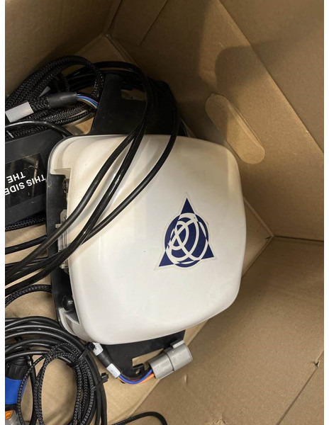 Trimble GFX 1060 GPS SET ACTIEPRIJS - Navigačný systém pre Poľnohospodárske stroje: obrázok 2 Trimble GFX 1060 GPS SET ACTIEPRIJS - Navigačný systém pre Poľnohospodárske stroje: obrázok 2