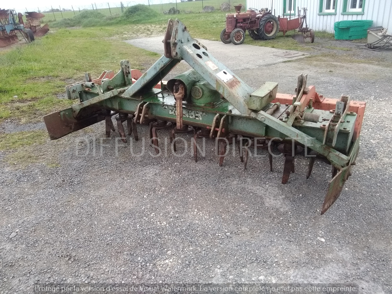 AMAZONE HERSE ROTATIVE KE 303 - Rotačné brány: obrázok 4 AMAZONE HERSE ROTATIVE KE 303 - Rotačné brány: obrázok 4