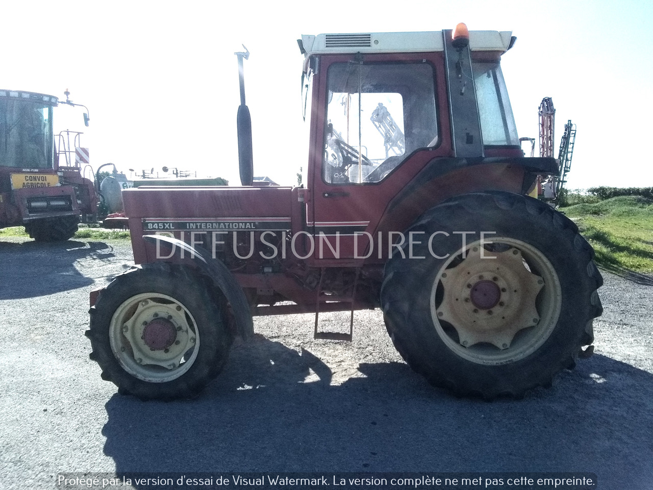 CASE IH TRACTEUR AGRICOLE 845 XL - Traktor: obrázok 3 CASE IH TRACTEUR AGRICOLE 845 XL - Traktor: obrázok 3