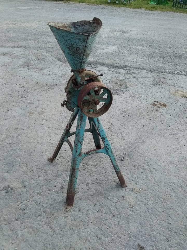 CRIQUET MOULIN A FARINE - Posklizňové stroj: obrázok 2 CRIQUET MOULIN A FARINE - Posklizňové stroj: obrázok 2