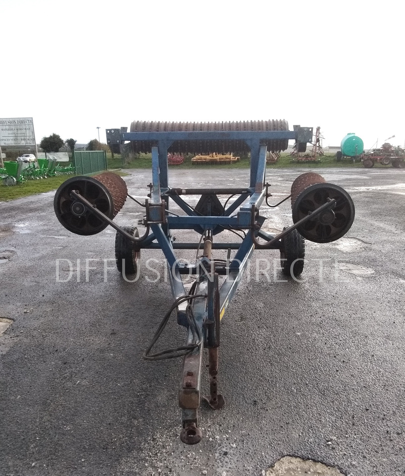 DALBO ROULEAU CAMBRIDGE ROLLOMAX - Poľnohospodársky valec: obrázok 4 DALBO ROULEAU CAMBRIDGE ROLLOMAX - Poľnohospodársky valec: obrázok 4